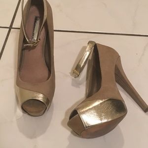 Halston beige and gold stilettos